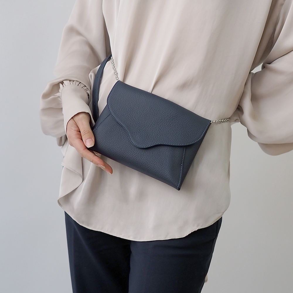 Сумка-клатч Florette из кожи теленка, синего цвета