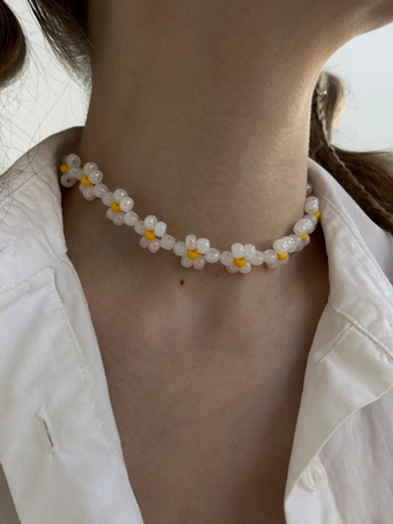 daisy necklace