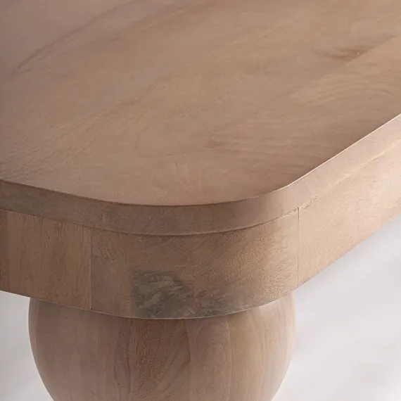 Современный обеденный стол Bocksberg