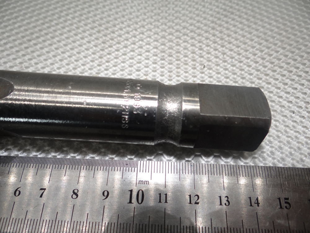 Метчик м/р правый М33×1,5 №1 HSS
