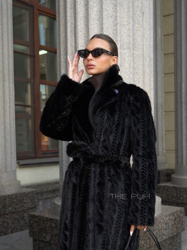 Длинная черная шуба из эко-меха