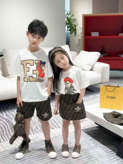Детские шорты и футболка Fendi Roma