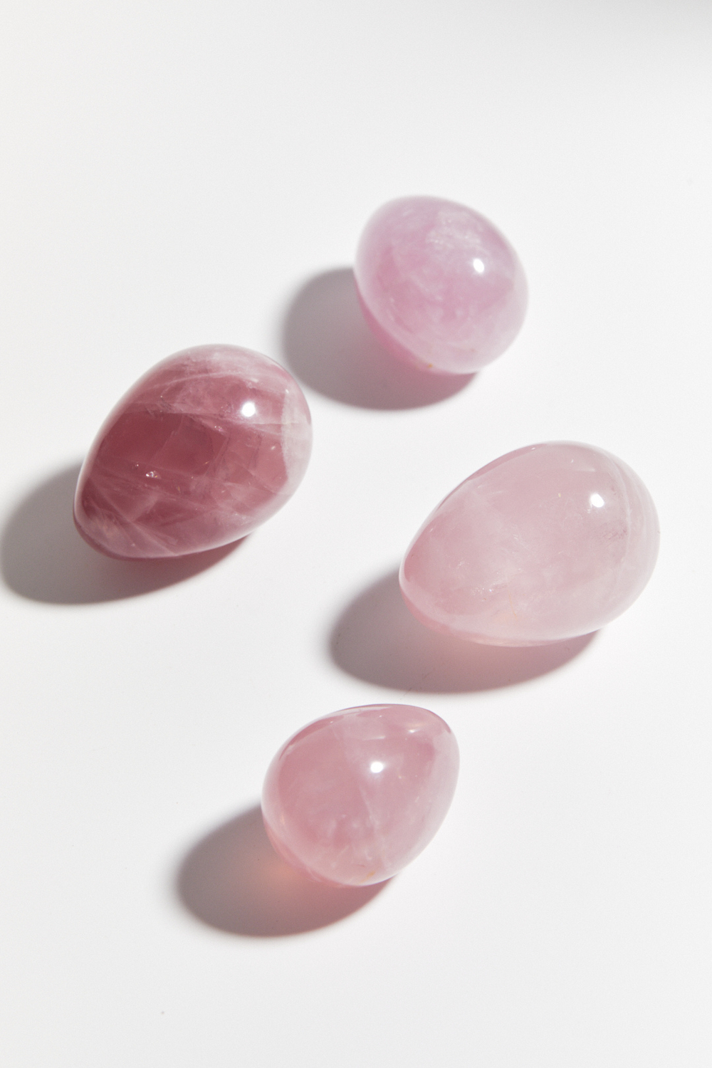 Яйцо из розового кварца M