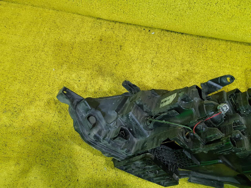 Битая Фара правая Nissan Qashqai J11 (2013-2019) галоген