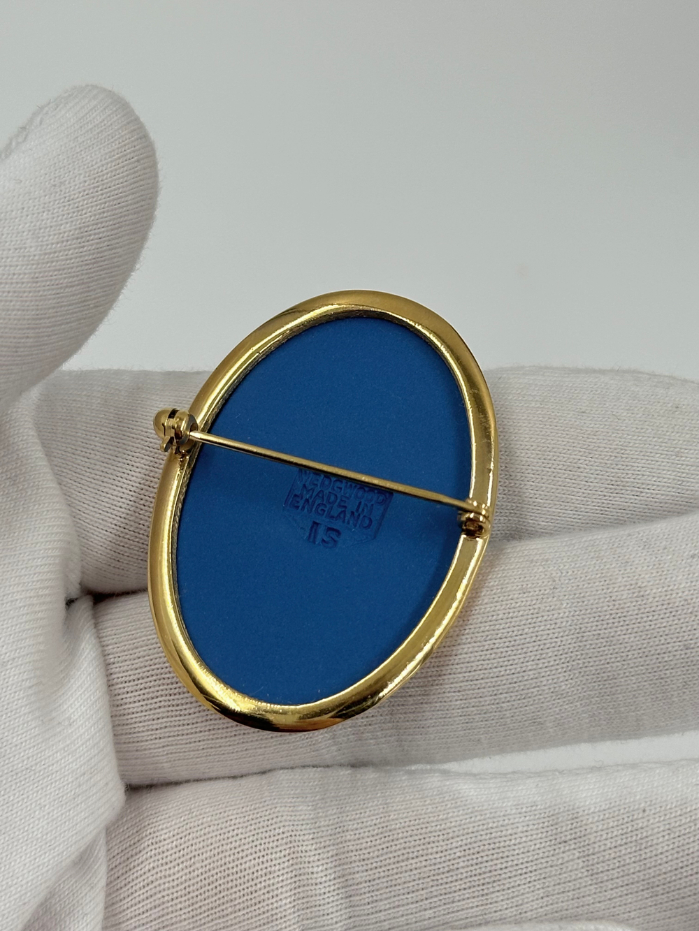 Брошь Wedgwood синяя