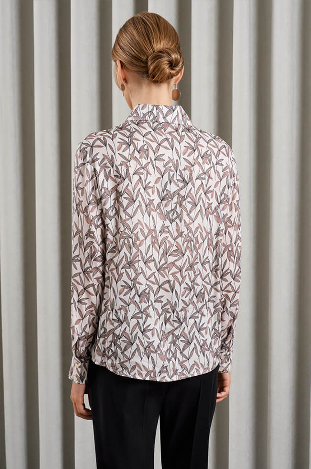 22881 Блузка женская (бежевый принт)