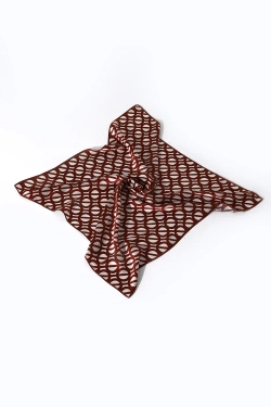 Шелковый платок крупный паттерн