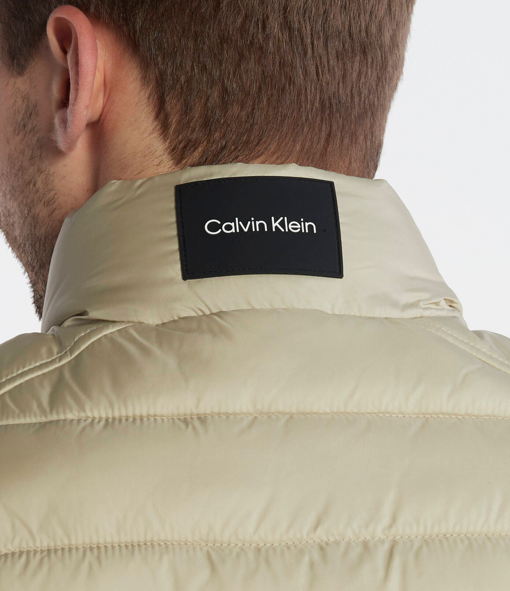 Bezrękawnik Calvin Klein - хаки(K10K108292)