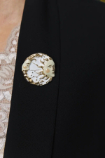 Брошь из бело-золотой эмали "Луна и солнце"