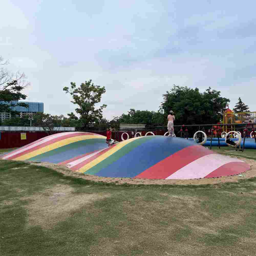 Надувная подушка для установки в грунт «Цветная полянка», 17×10×2 м