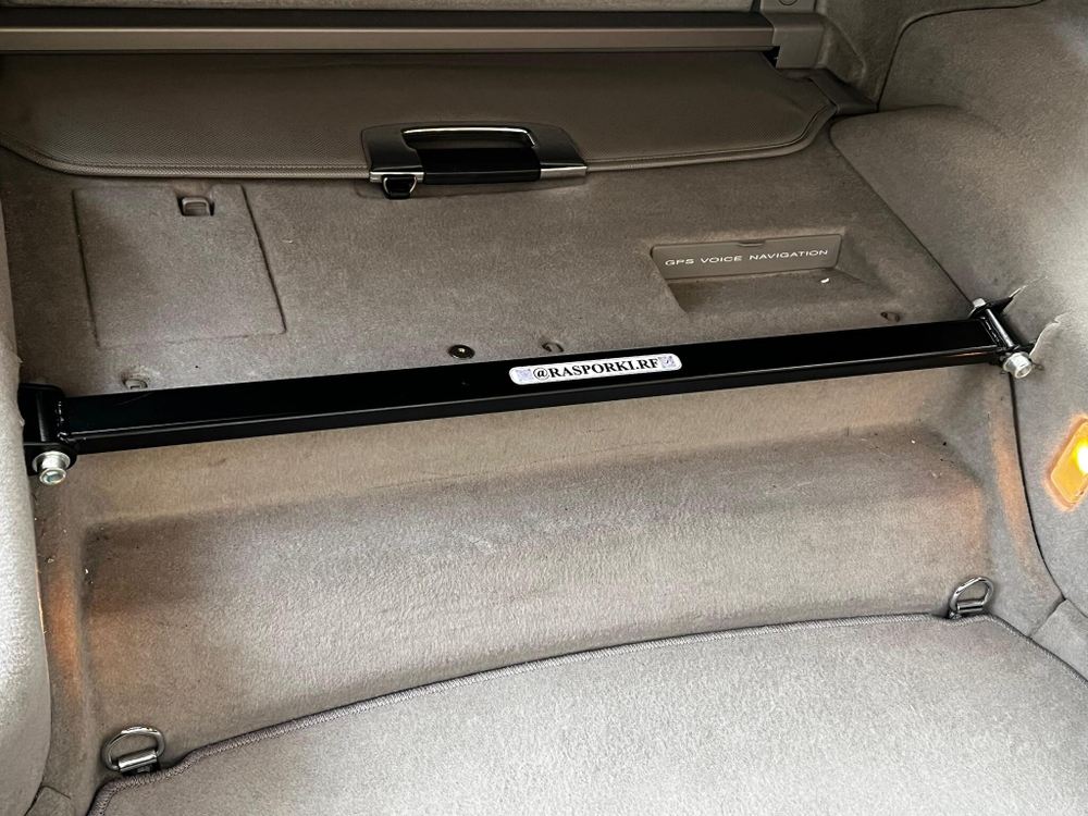 Распорка задних стоек Lexus SC430 и Toyota Soarer Z40 (ПОД ЗАКАЗ)