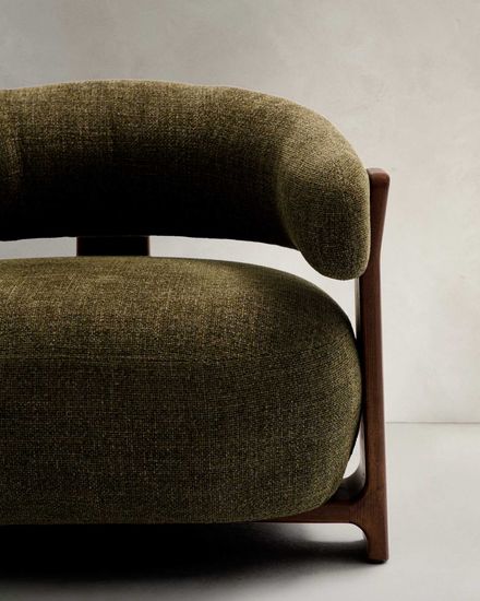Granite Кресло из зеленого шенилла и массива ясеня в отделке орех Испания Lа Forma