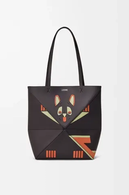 Loewe Сумка-тоут среднего размера Futurist Cat Puzzle Fold из телячьей кожи наппа, темно-серый