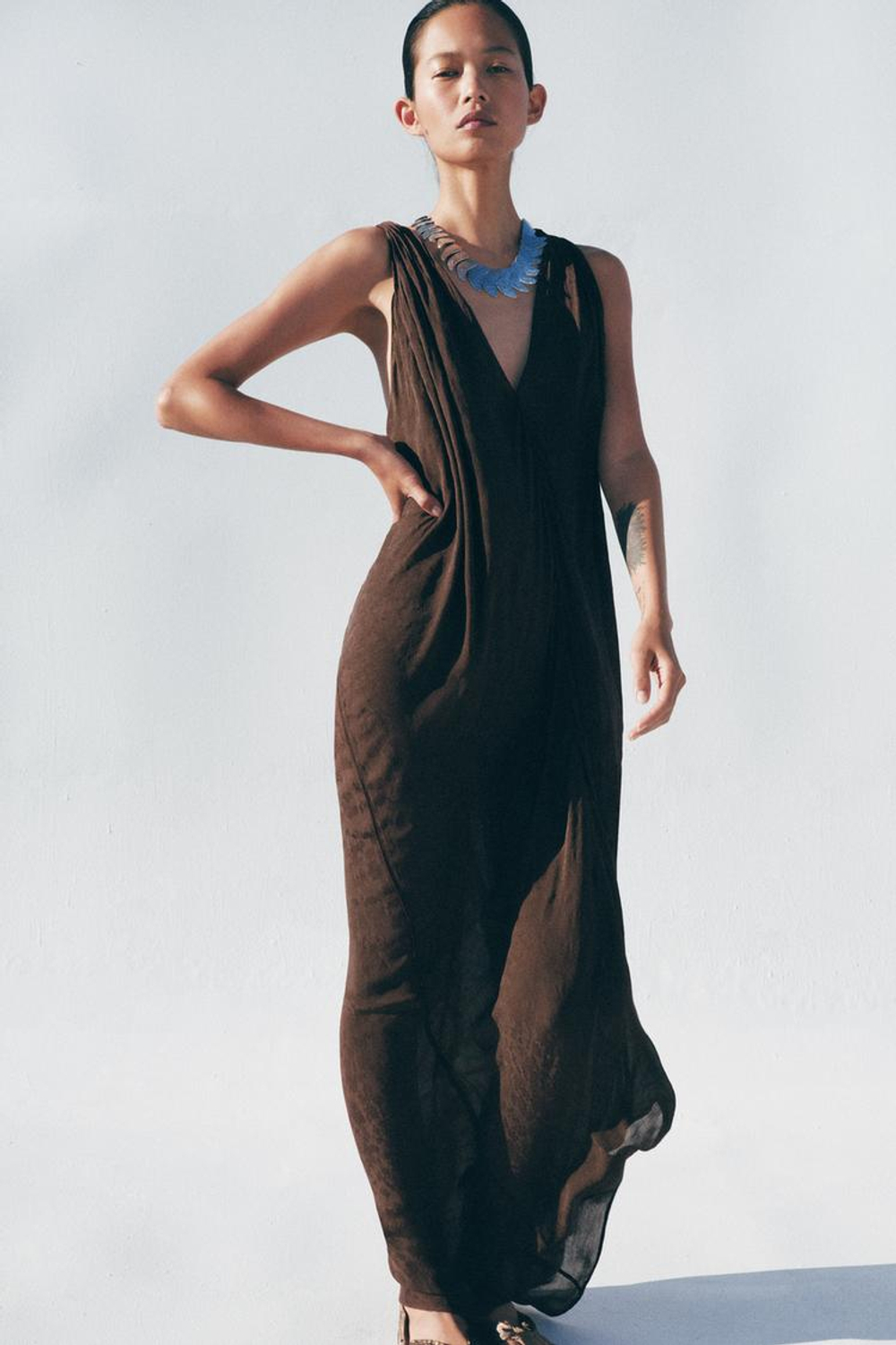 ZARA ЖАККАРДОВОЕ ПЛАТЬЕ МИДИ — ZW COLLECTION, ШОКОЛАДНЫЙ