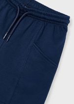 две футболки с шортами