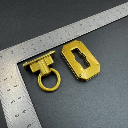 Замок для сумки. Сатиновое золото