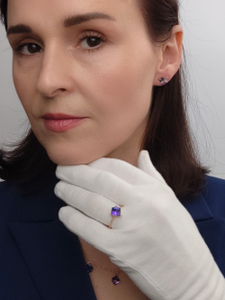 Кольцо Миражи тонкое с фиолетовым кристаллом Swarovski