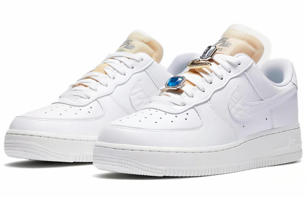 Кроссовки Nike Air Force 1 07 Lx (Женская размерная сетка)