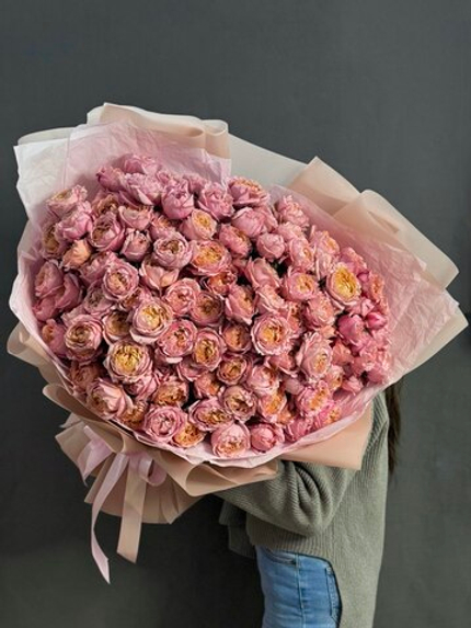 Букет-ГИГАНТ из кустовых пионовидных роз сорта "Джульетта"