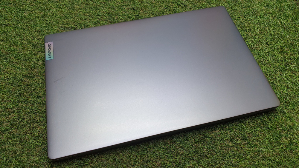 Ноутбук Lenovo i3-13/8Gb/FHD/IdeaPad Slim 3 15IRU8 82x700dbue/Windows 11