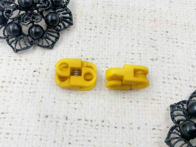 Фиксатор пластик, d 4,0 мм, р 20х13 мм