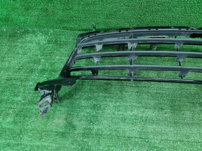 Решетка переднего бампера Porsche Cayenne 3 17-23