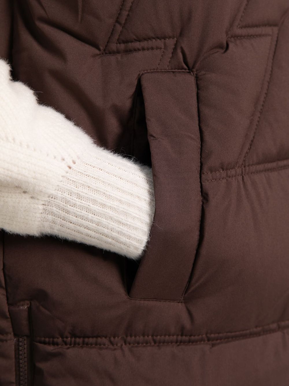 Жилет утепленный Вега (горький шоколад) Б15304-18М LT Collection