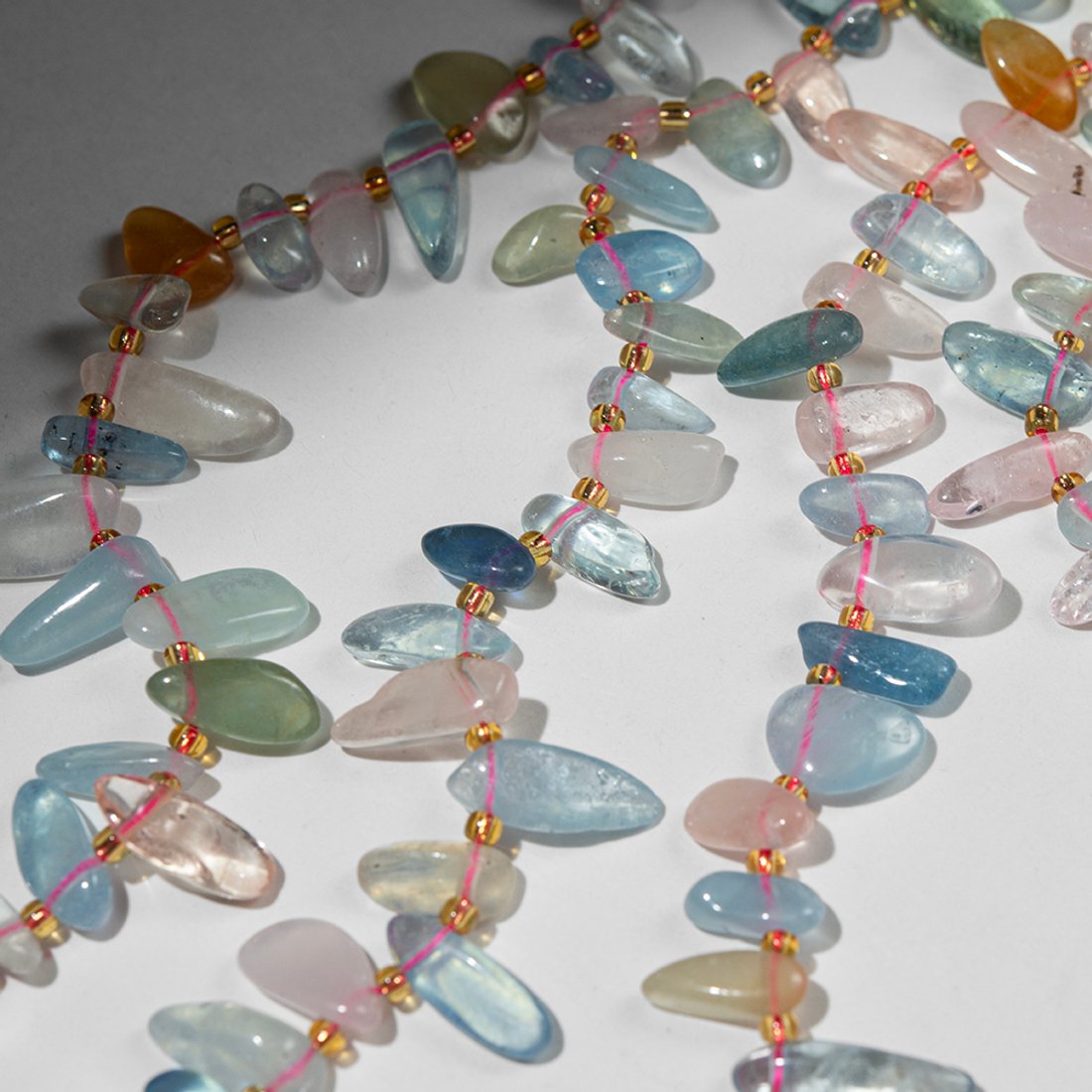 Микс бериллов натуральный, перышки, 10-19мм