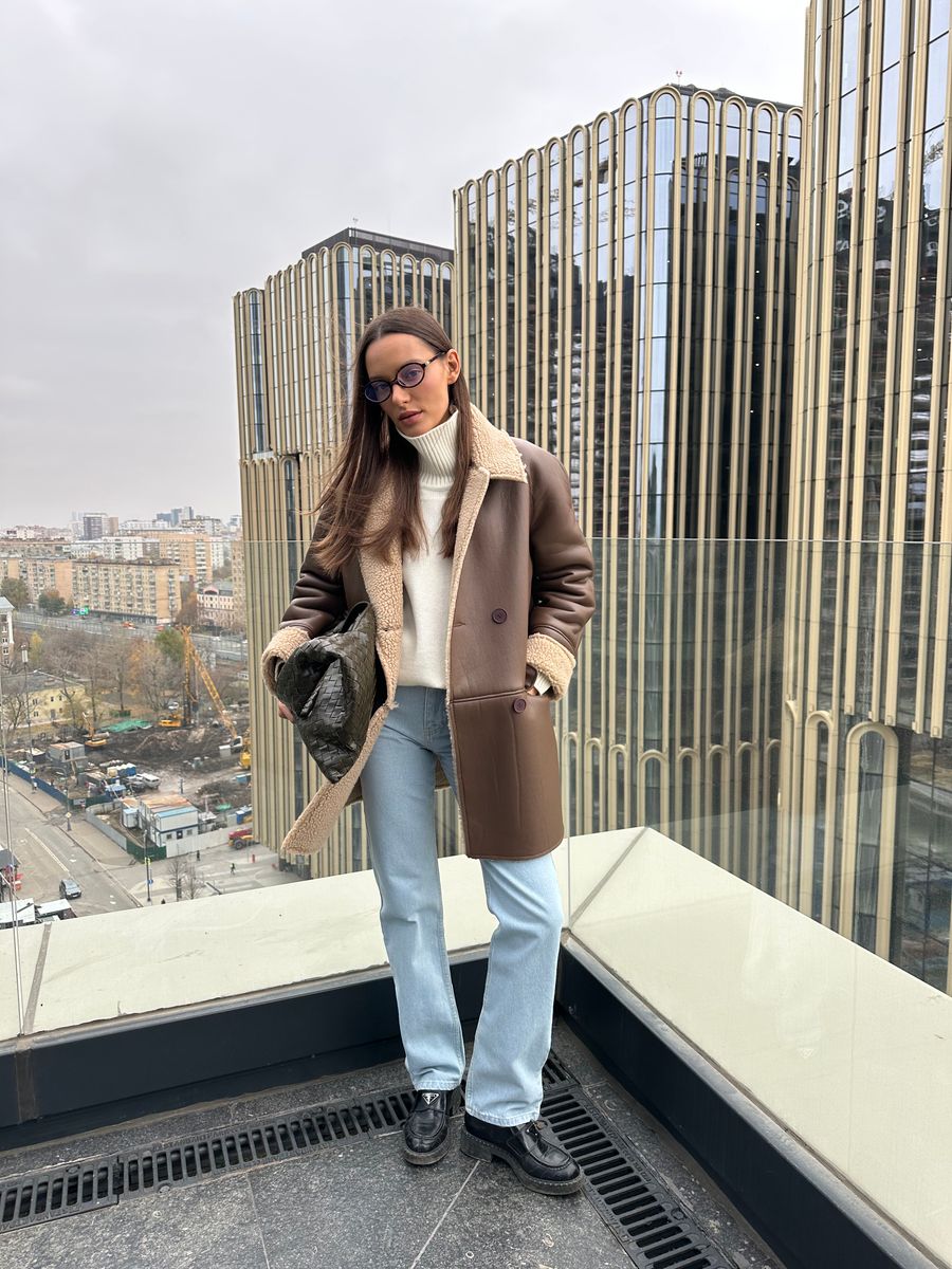 Дубленка из искусственного меха удлиненная коричневая