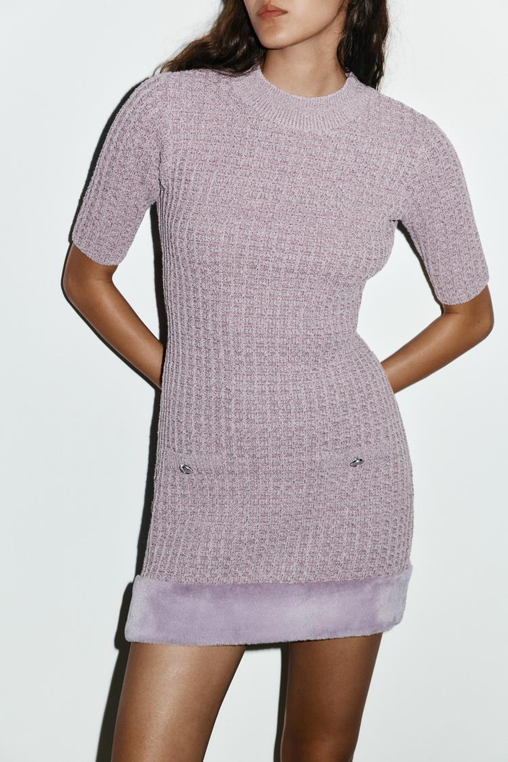 ZARA ПЛАТЬЕ С ФАКТУРНОЙ ОТДЕЛКОЙ И ЭФФЕКТОМ МЕХА, ЛИЛОВЫЙ