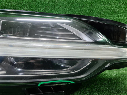 Битая Фара правая Volvo S60 3 (2018-н.в.) LED