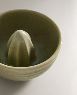 ZARA HOME КЕРАМИЧЕСКАЯ СОКОВЫЖИМАЛКА, ЗЕЛЕНЫЙ