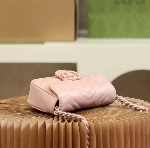 Поясная сумка Gucci с логотипом GG Marmont светло-розовый