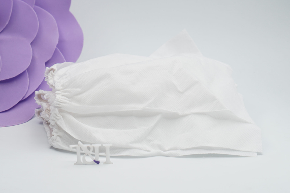 Пылесос ТН-200 для маникюрного стола с мешком для сбора пыли (черный)