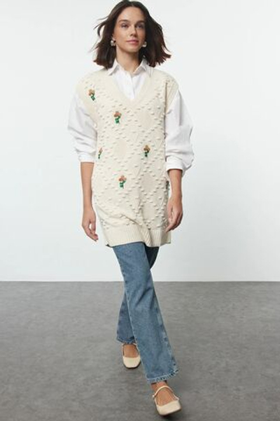 Свитер из трикотажа с каменной цветочной вышивкой TCTAW25UV00011