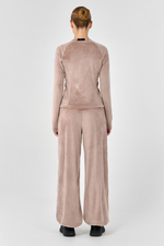 Лонгслив велюровый приталенный с рельефом