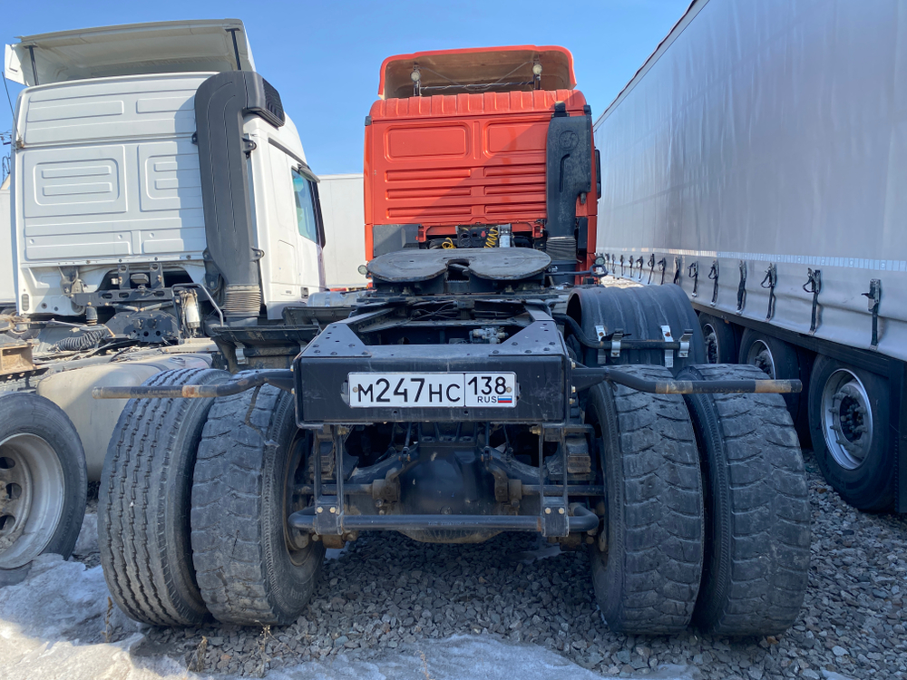 Shacman (Shaanxi) SX* 6x6 Седельный тягач SX42586V385 (Дизельный, 11,6 л, 423 л.с., МТ)