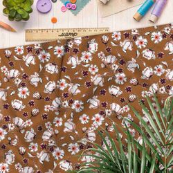 Ткань атлас цветы на бежевом