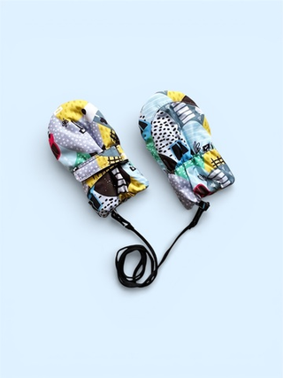 Зимние варежки на липучке (яркие машинки)