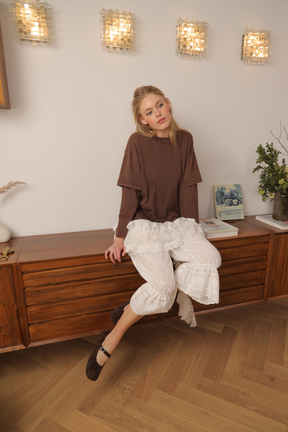 Лонгслив с кружевом