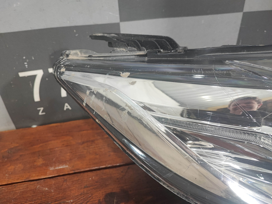 Фара правая Галоген Mitsubishi Pajero Sport 3 15-21 Б/У Оригинал 8301C794