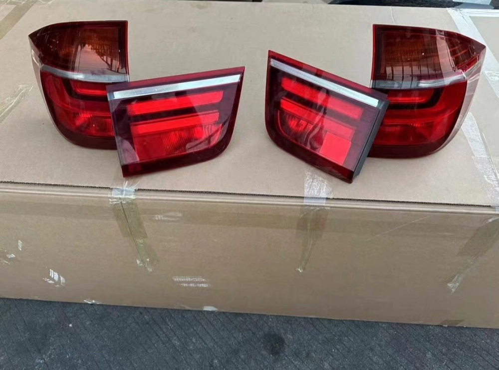 Задние фонари оригинальные BMW X5 E70 2011-2013,