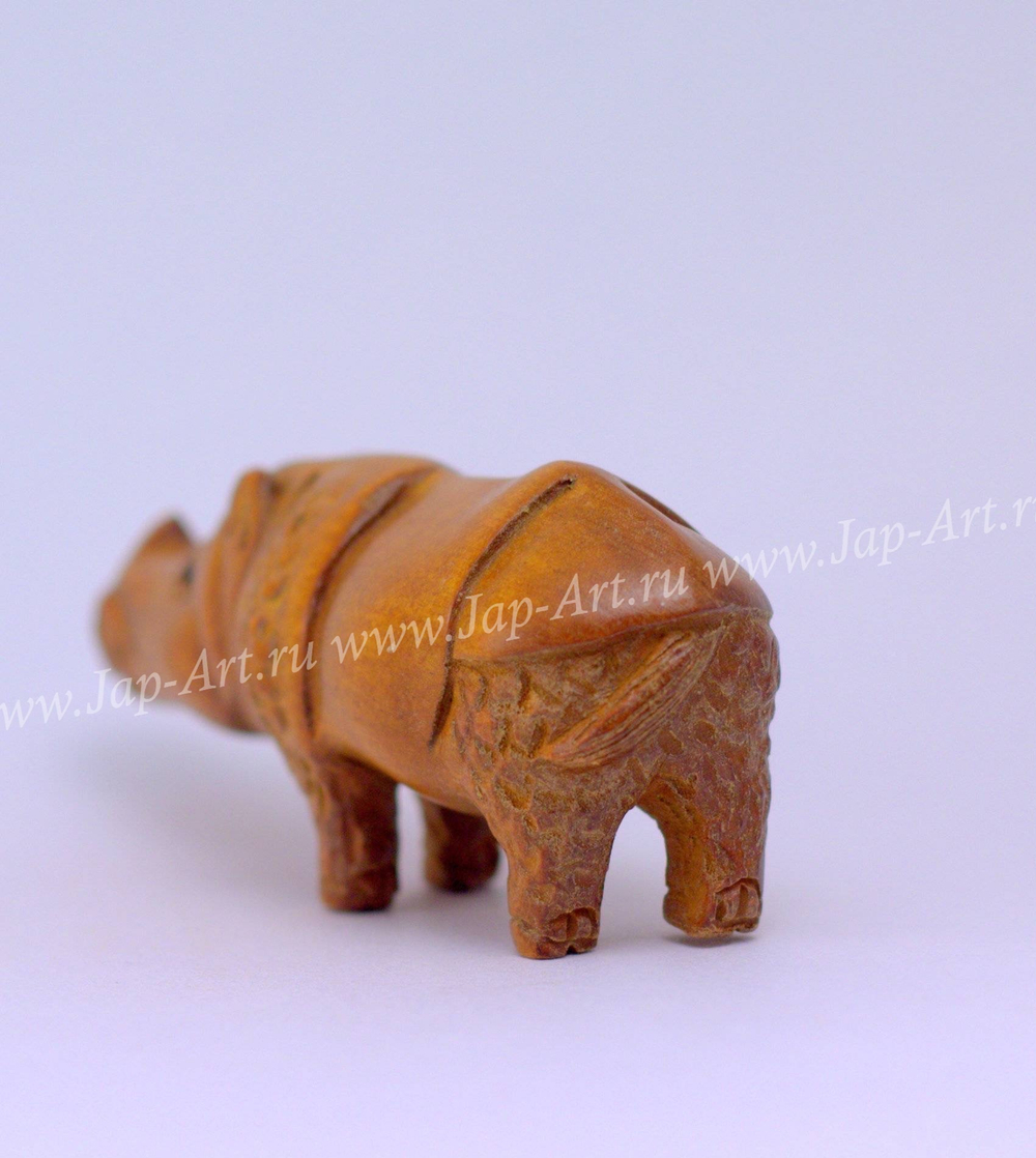 Нэцкэ Носорог длинный