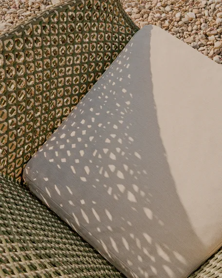 Кресло Olbia из искусственного ротанга и массива тика