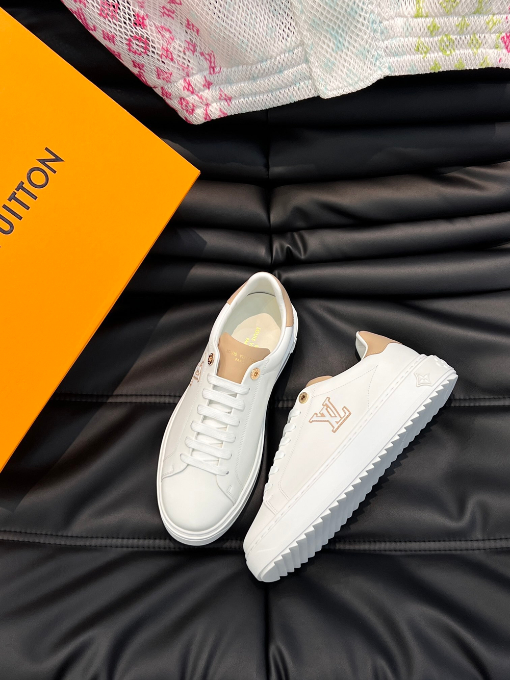 Louis Vuitton Time Out