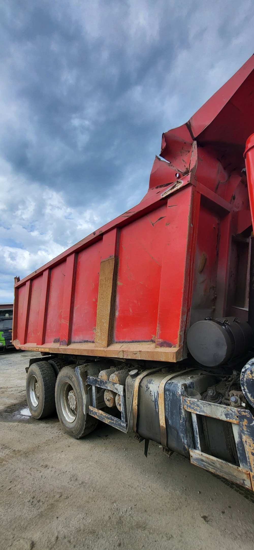 МАЗ 6501* 6x4 Самосвал 650128-8520-000 (Дизельный, 11,6 л, 423 л.с., МТ)