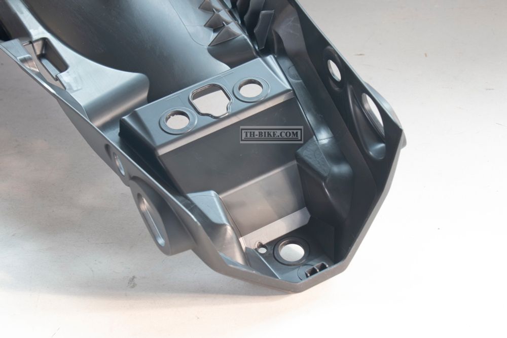 80150-K1T-305. FENDER SET B, RR.. HONDA