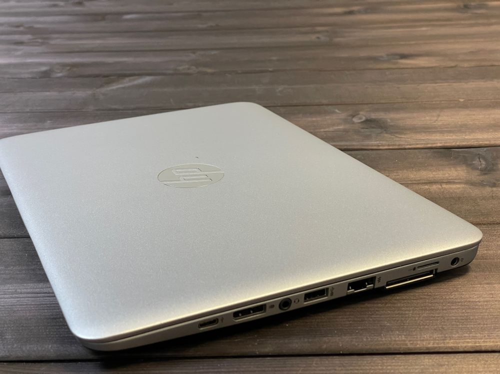 12.5" Ноутбук HP EliteBook 820 G4 (1366x768, Intel Core i5-7300U, RAM 4ГБ, SSD 128ГБ, Intel HD Graphics 620, Win 10Pro)