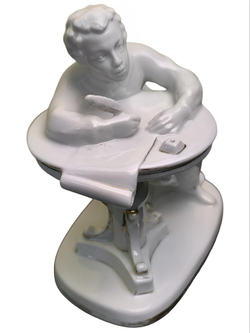 Фарфоровая статуэтка "Юный Пушкин", ЛФЗ, 1960 - 1970 гг.