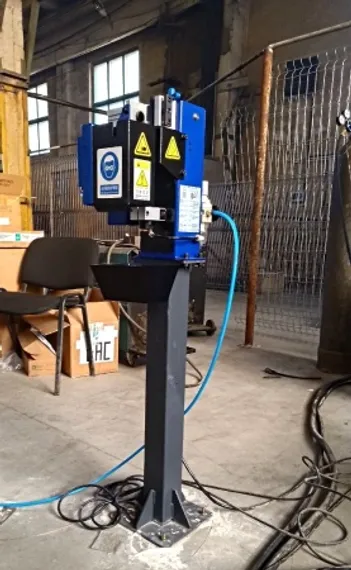 Пневматическая станция для очистки роботизированных горелок АТ01, Arctec